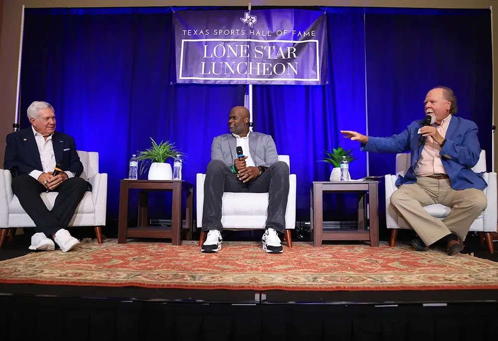 mack brown and vince young