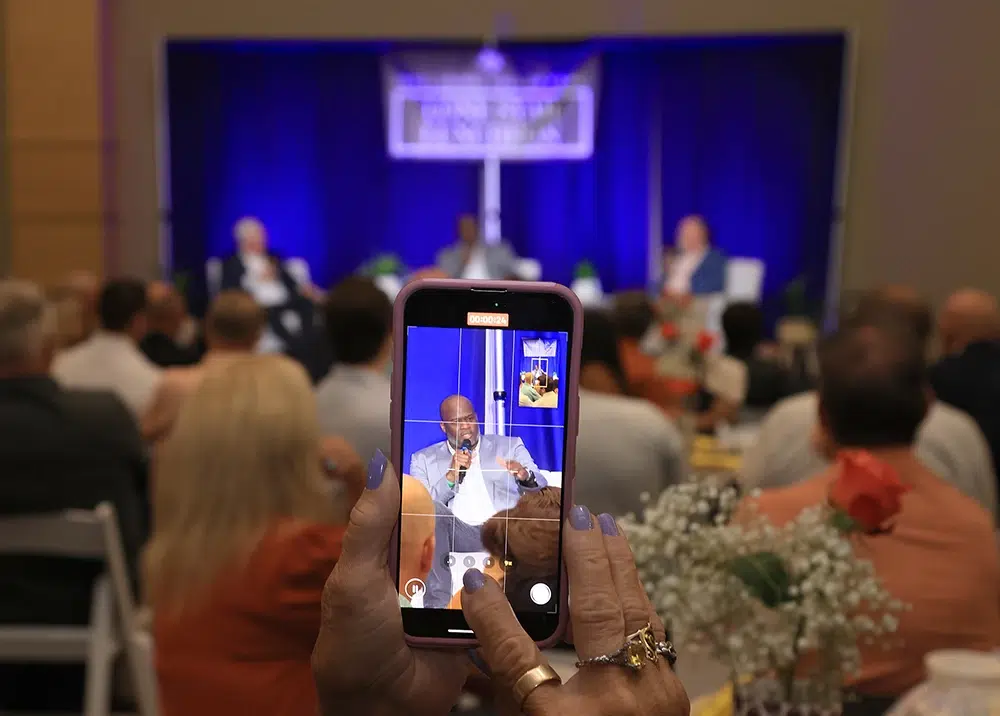 talking photo of vince young