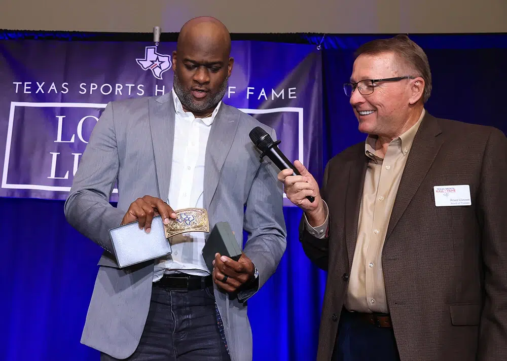 vince young gift opening