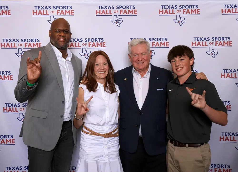 mack brown and vince young
