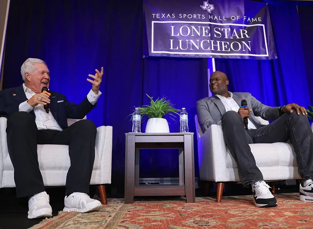 mack brown and vince young