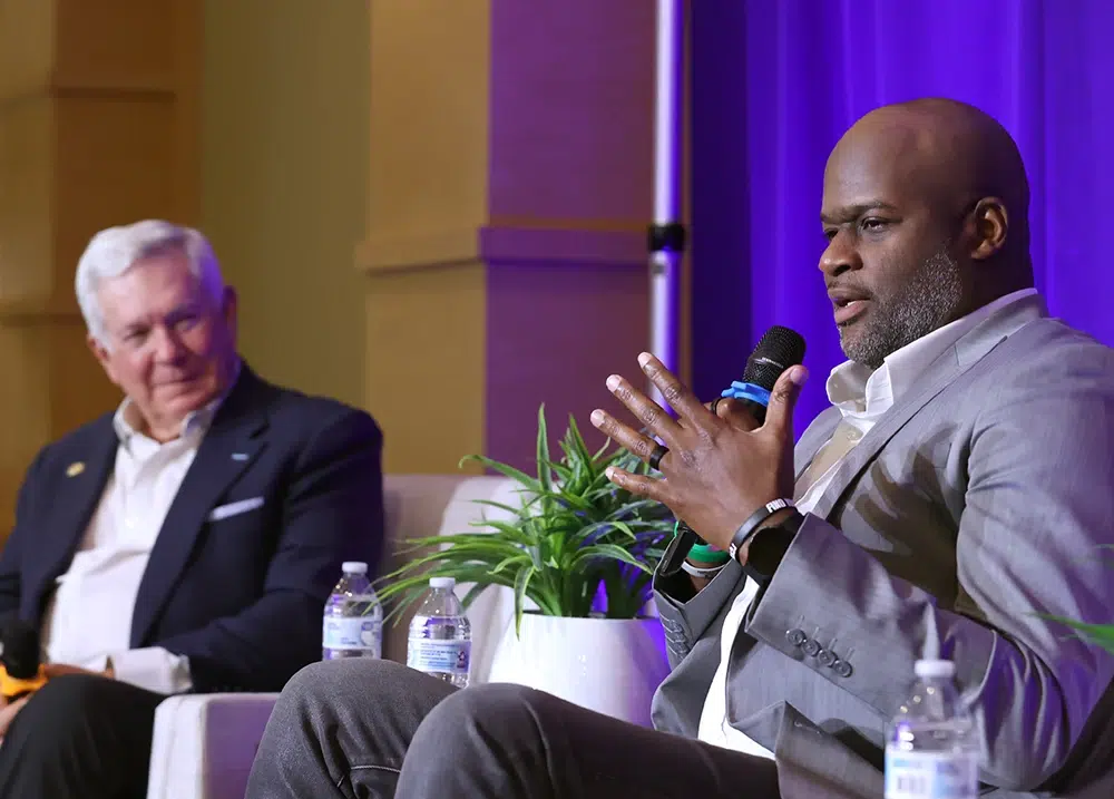 mack brown and vince young